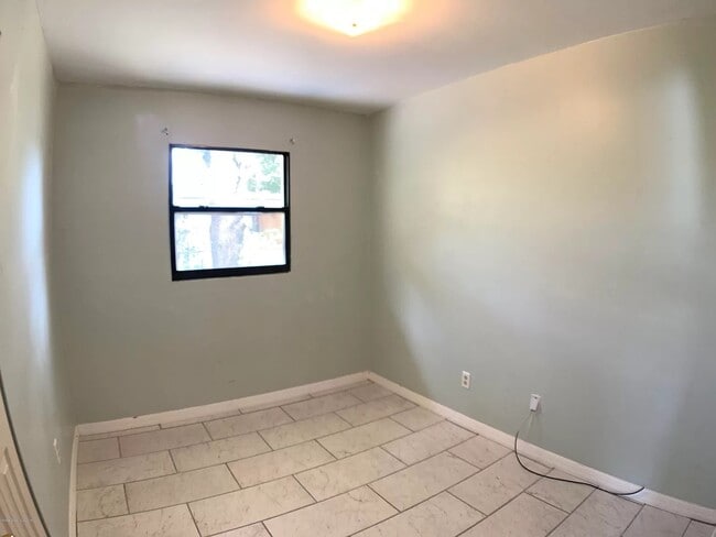 Building Photo - 1877 Baylor Ct