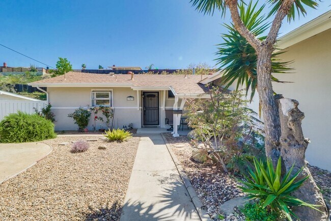 Building Photo - Single Story Home in Poway - Available Now!