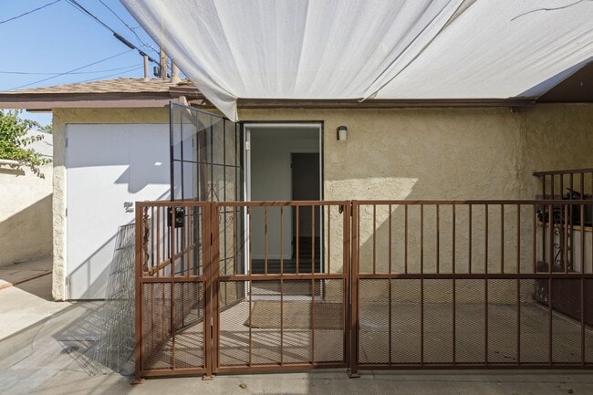 Building Photo - Adorable 1-bedroom ADU in San Fernando!