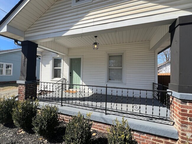 Foto del edificio - 511 N Church St