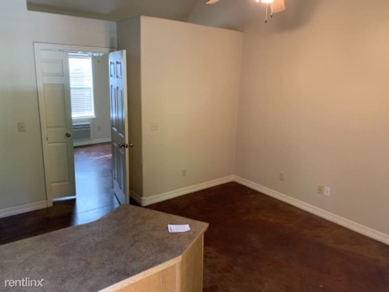 Primary Photo - 1 br, 1 bath Apartment - 1758 Deane street
