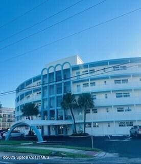 Building Photo - 4000 Ocean Beach Blvd