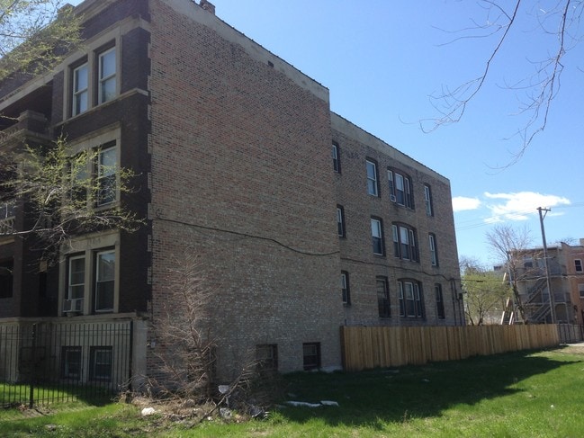 Building Photo - 5430-5432 S Indiana Ave