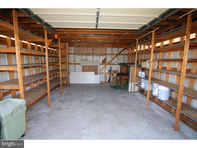 Building Photo - 1410 S Governors Ave