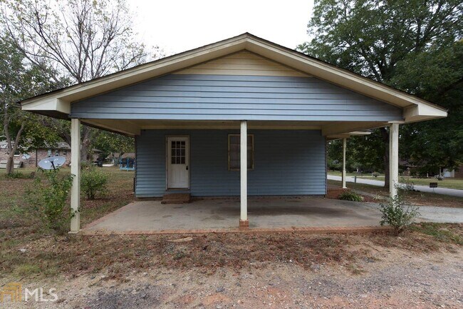 Building Photo - 968 Green Meadow Dr