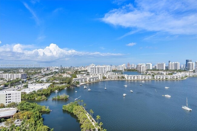 Building Photo - 17301 Biscayne Blvd