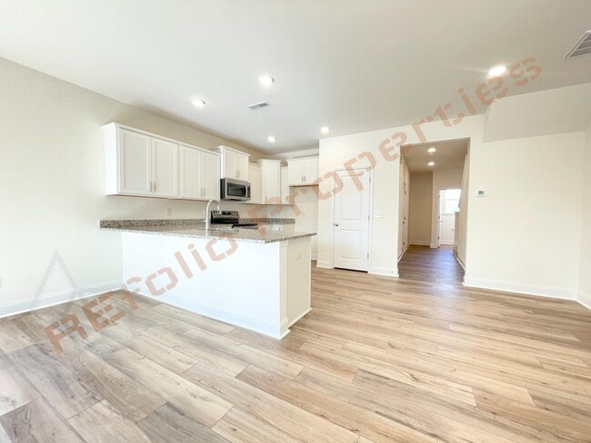 Foto del edificio - 6429 Granite Quarry Dr