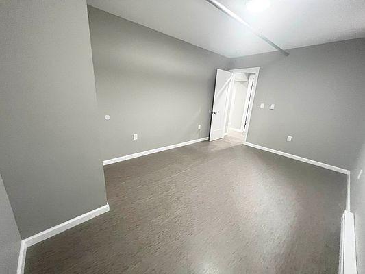 Foto del edificio - 3 bedroom in BRONX NY 10459