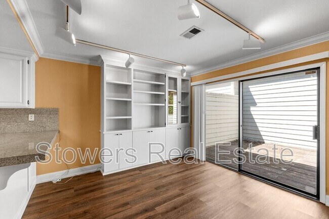 Foto del edificio - 1825 N Forest Hill Pl