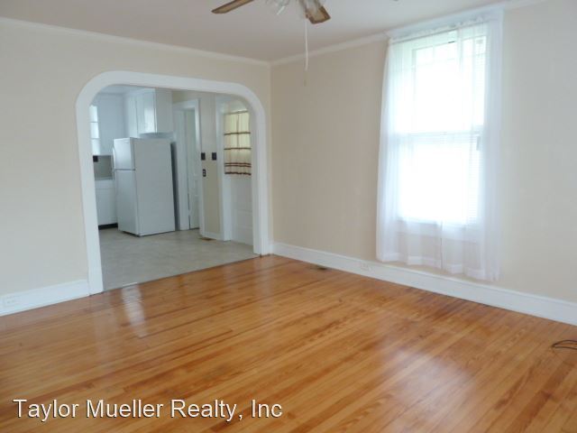 Building Photo - 2 br, 1 bath House - 108 E Cypress Street