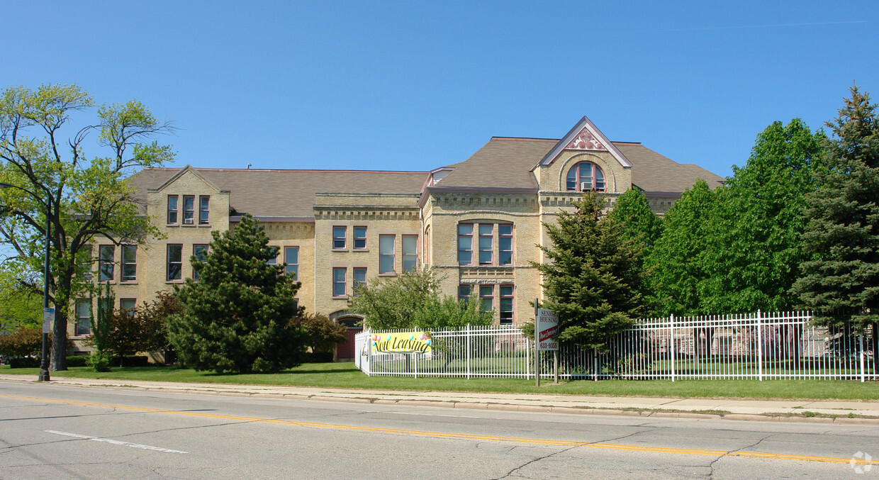 Foto del edificio - Lincoln School Historic Apartments