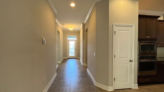 Foto del edificio - Beautiful 3 Bedroom 2 Bath Home in Johns L...