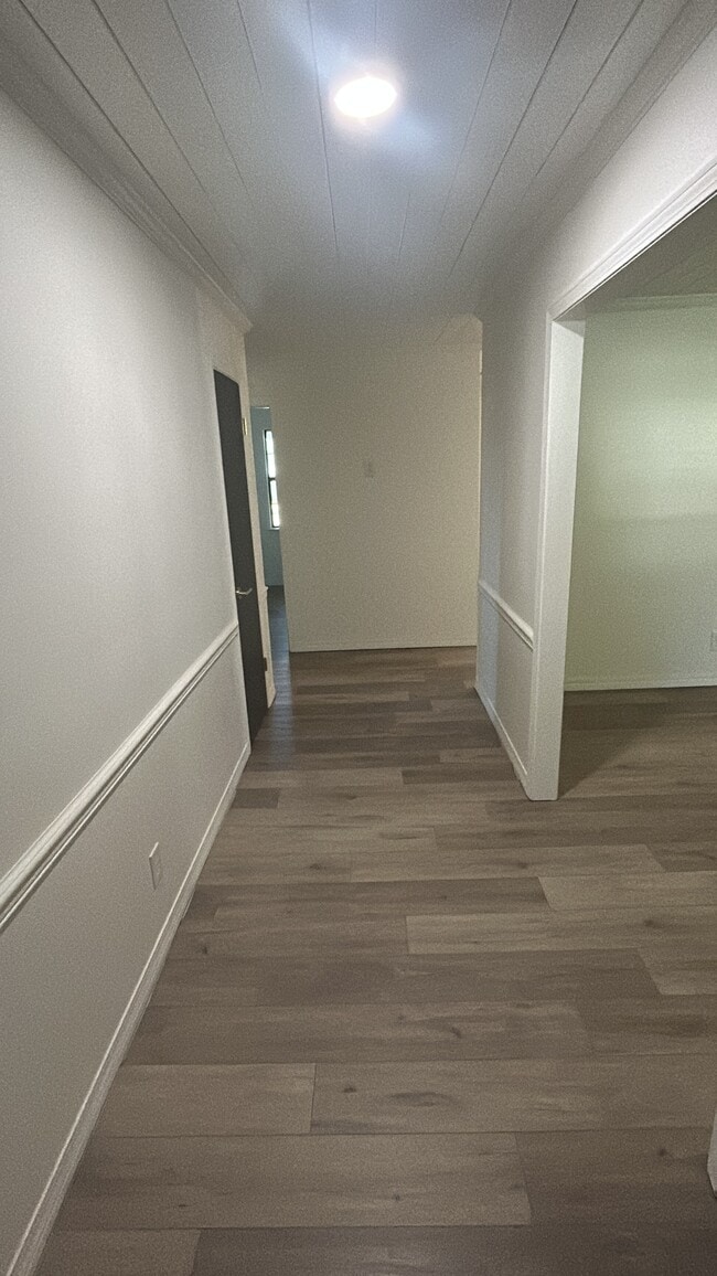 Foto del edificio - 4 Confederate Dr S