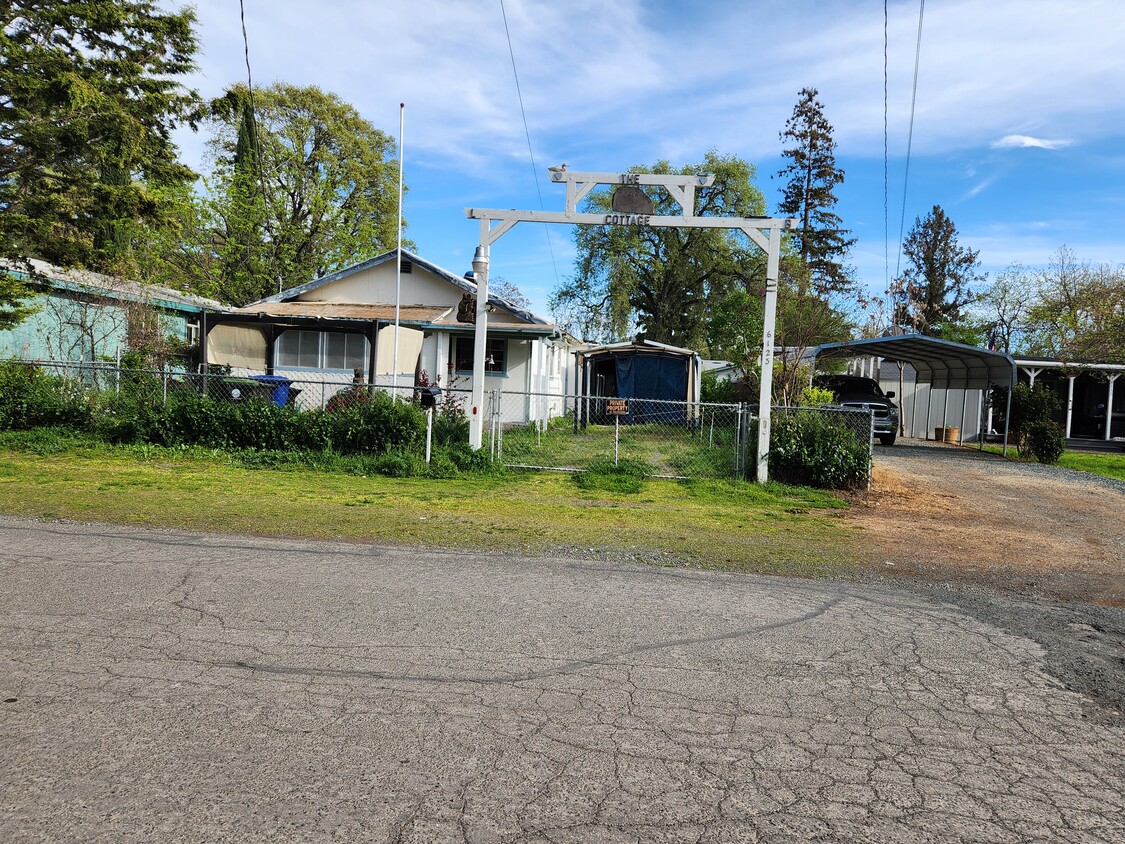 Foto principal - 6123 3rd Ave