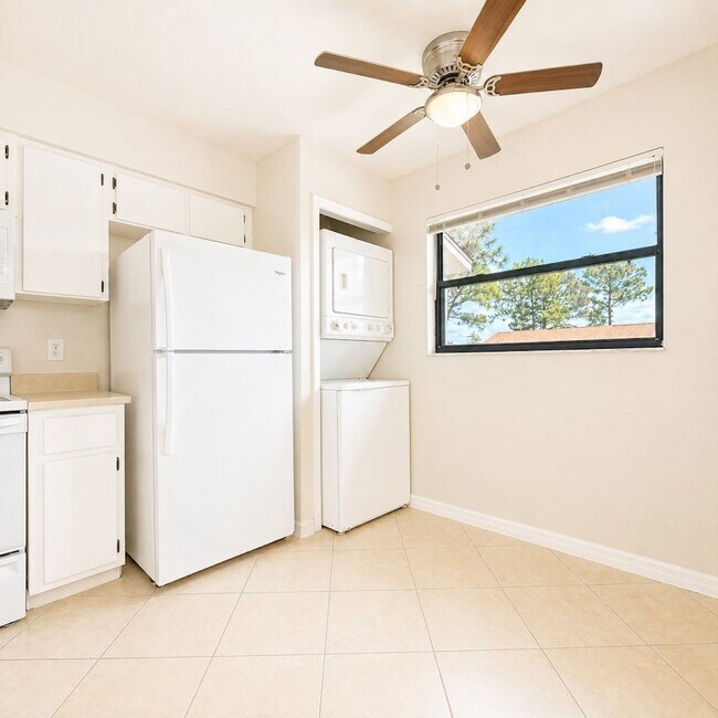 Foto del edificio - 4765 Orange Grove Blvd