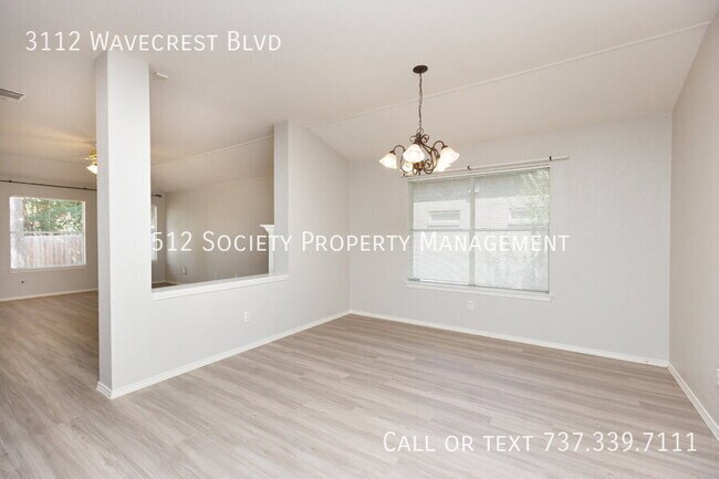 Foto del edificio - 3112 Wavecrest Blvd