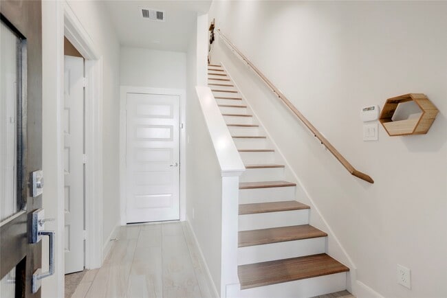 Photo - 2781 Clinton Dr Apartment