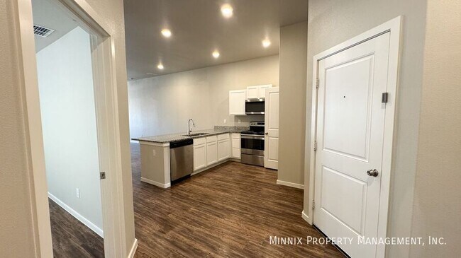 Foto del edificio - 2112 N Avenue L