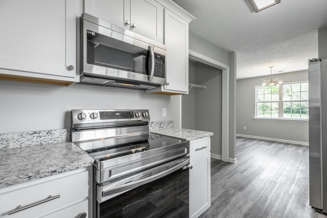 Primary Photo - 4 bedroom 2 bath in the Southside (Mill Town)