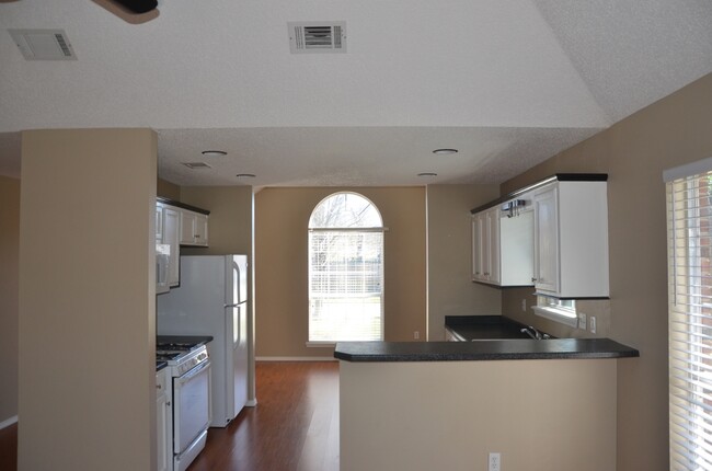 Foto del edificio - 13112 Hawthorn Pl