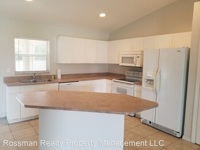 Building Photo - 3 br, 2 bath House - 910 SW 34th Terr