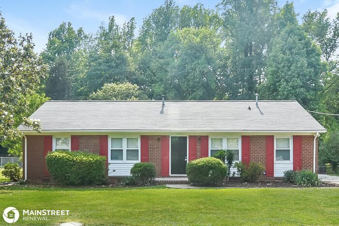 Foto principal - 304 SPRINGTIME DR, GREENSBORO, NC 27409