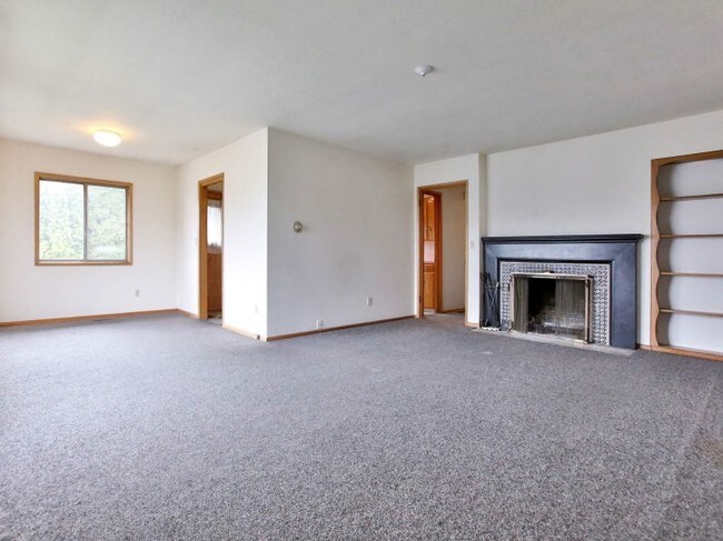Interior Photo - 2881 SE Sherman St