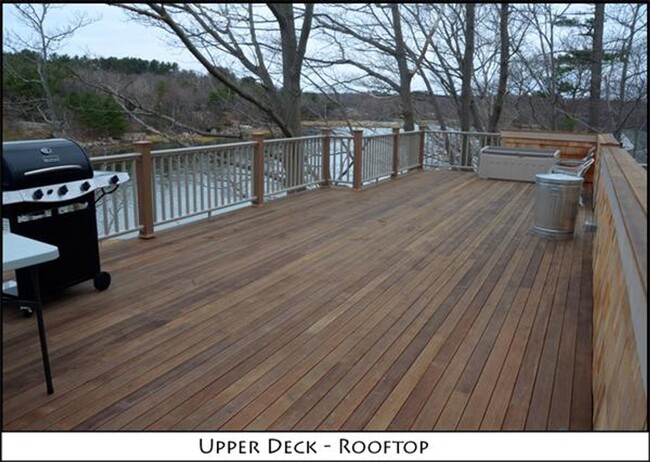 Foto del edificio - Year-Round Riverfront Home in Gloucester (...