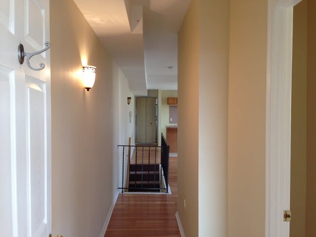 Building Photo - 1164 S 10th St