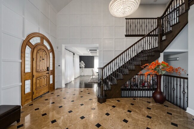Building Photo - 5126 N Mission Dr