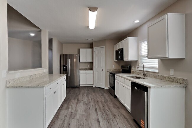 Foto del edificio - 11810 Skydale Dr