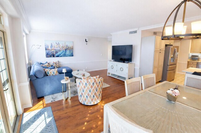 Building Photo - 3475 S Ocean Blvd