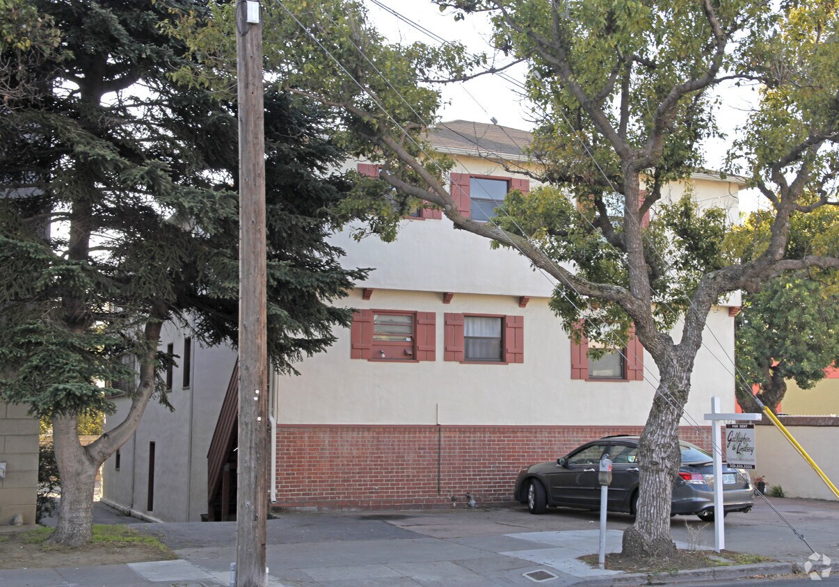 Foto del edificio - 712 Santa Clara Ave