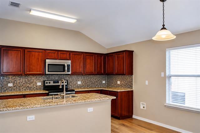 Building Photo - 4241 Summer Star Ln