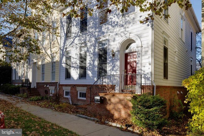 Foto del edificio - 303 Inspiration Ln