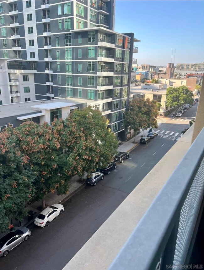 Building Photo - 350 W Ash St