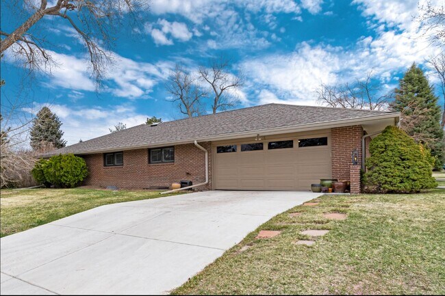 Building Photo - 5191 W Quarles Dr