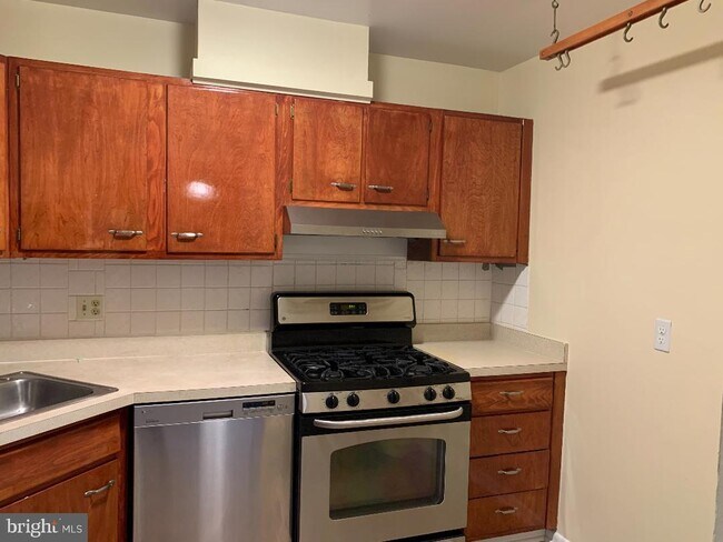 Foto del edificio - 3120 Brinkley Rd
