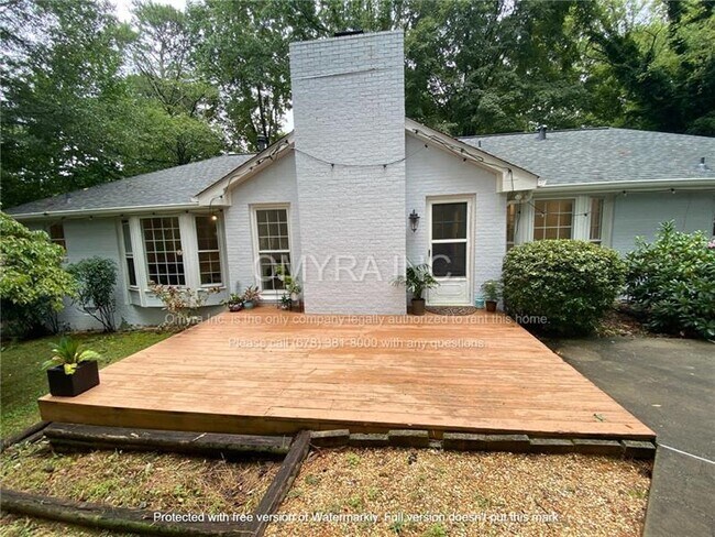 Building Photo - 1275 Land O Lakes Dr