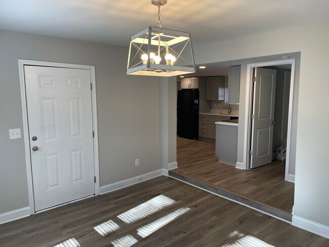 Foto del edificio - 3345 E Ridge Rd