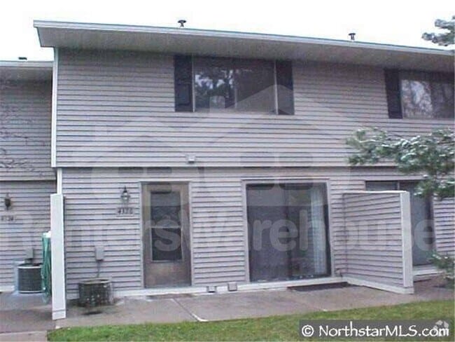 Building Photo - 4326 Chatsworth St N