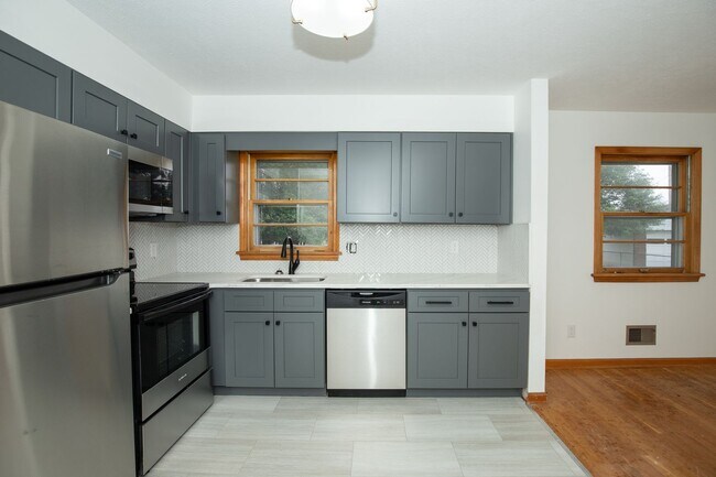 Foto del edificio - ? Remodeled Shivley 3 Bedroom, 1.5 Bathroom Home! ?