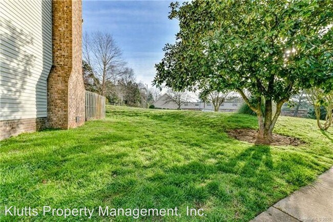 Foto del edificio - 7348 Pebblestone Dr