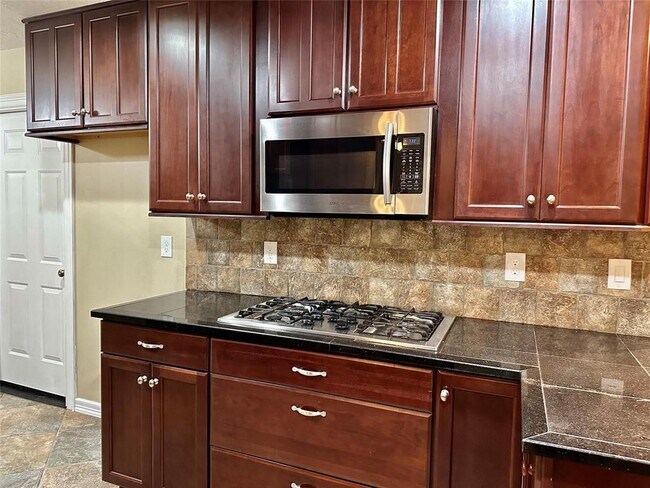 Foto del edificio - 239 Ridgewood Dr