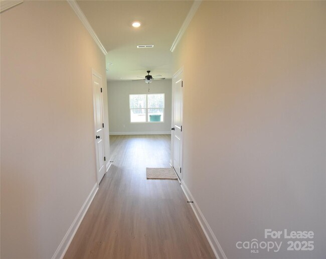 Foto del edificio - 3519 Narrow Ln