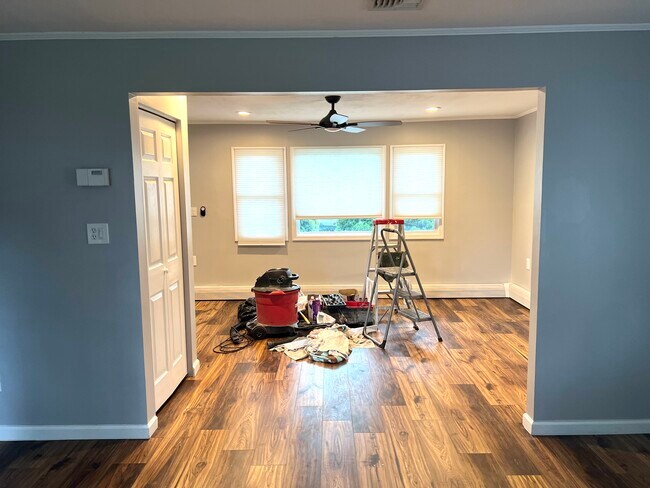 Building Photo - 55 Cornflower Rd