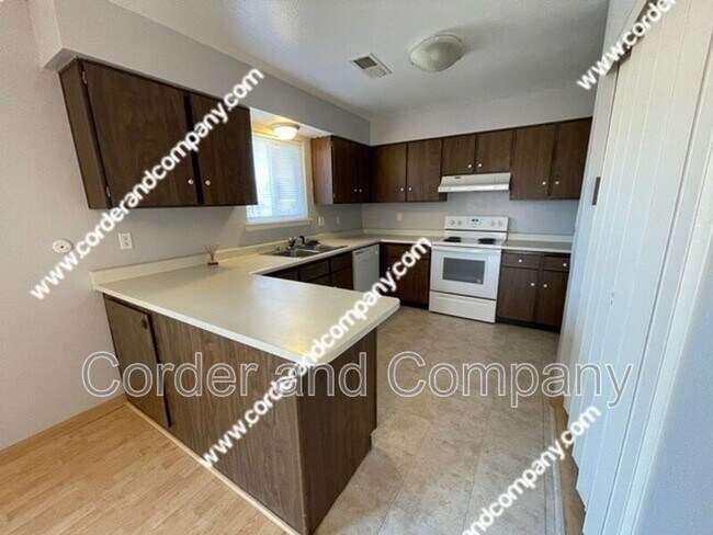 Foto del edificio - 4103 Leon Grande Ave SE
