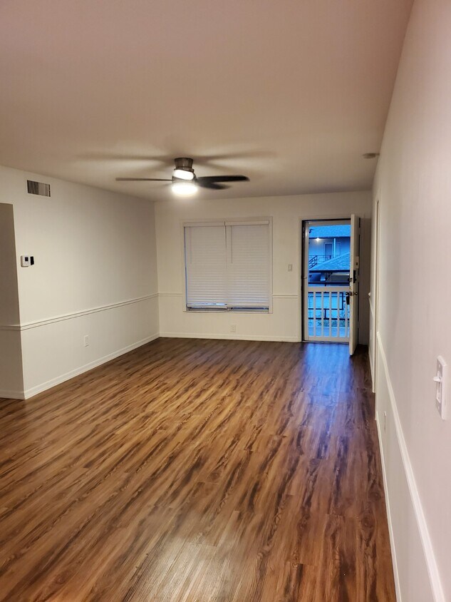 Foto principal - 825 Primrose Dr
