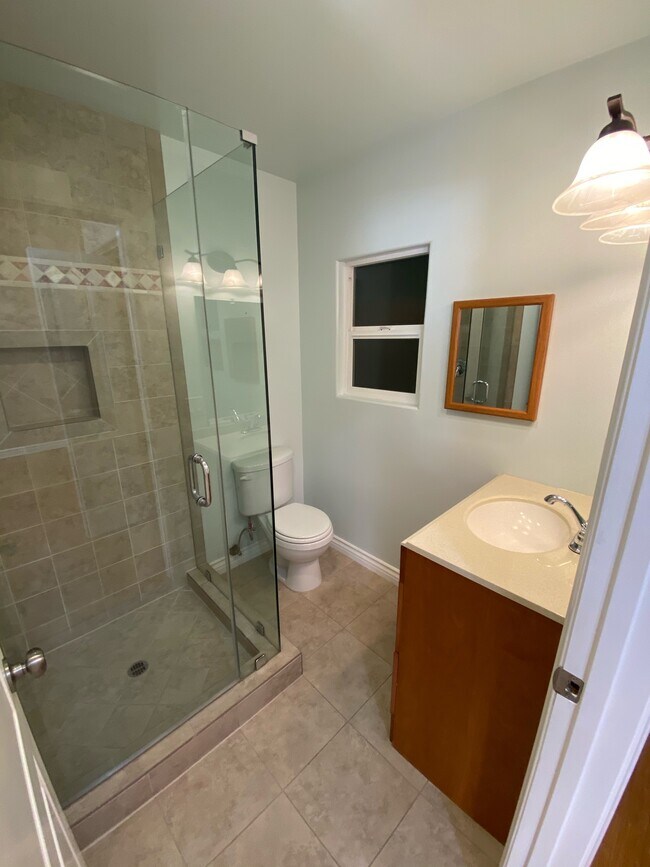 Foto del edificio - 6422 Yarmouth Ave