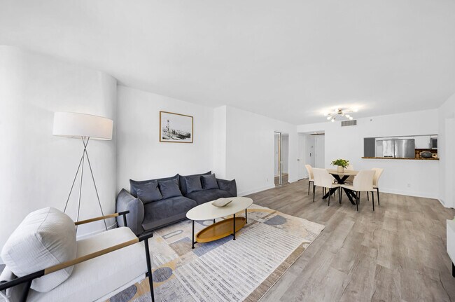 Foto del edificio - 1717 N Bayshore Dr